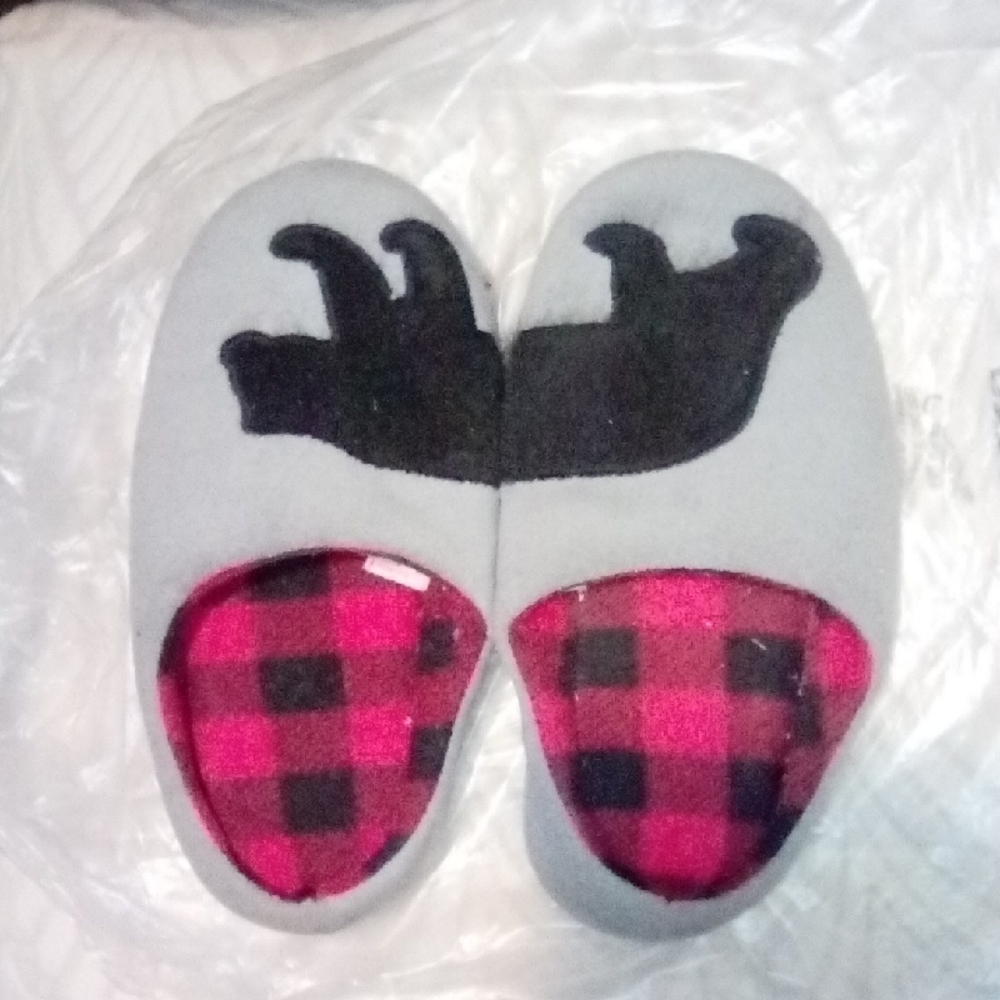 Wonder Nation_Kids Gray Bear design Slippers